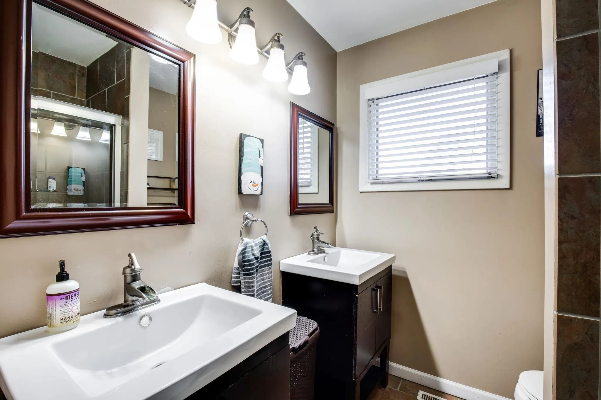 Wichita, Kansas 67212, United States, 3 Bedrooms Bedrooms, ,2 BathroomsBathrooms,Residential,Active,248897