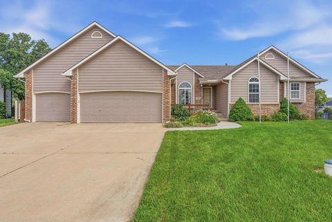 Homes For Sale - 1835 S Covington Ct<br/> Wichita, KS 67209