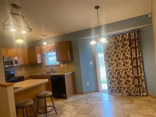 Wichita, Kansas 67216, United States, 2 Bedrooms Bedrooms, ,1 BathroomBathrooms,Residential,Active,240476