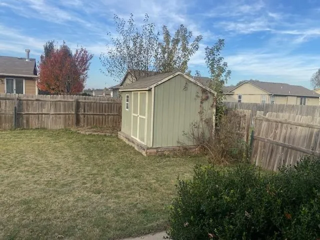 Wichita, Kansas 67216, United States, 2 Bedrooms Bedrooms, ,1 BathroomBathrooms,Residential,Active,240476