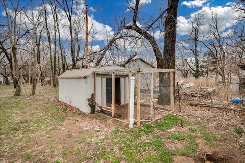 Tiny photo for 805 E 57th St S, Wichita, KS 67216 (MLS # 669289)