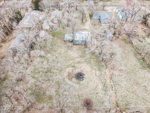 Tiny photo for 805 E 57th St S, Wichita, KS 67216 (MLS # 669289)