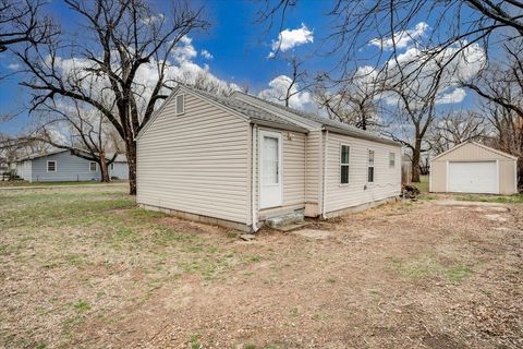 Tiny photo for 805 E 57th St S, Wichita, KS 67216 (MLS # 669289)