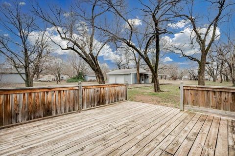 Tiny photo for 805 E 57th St S, Wichita, KS 67216 (MLS # 669289)