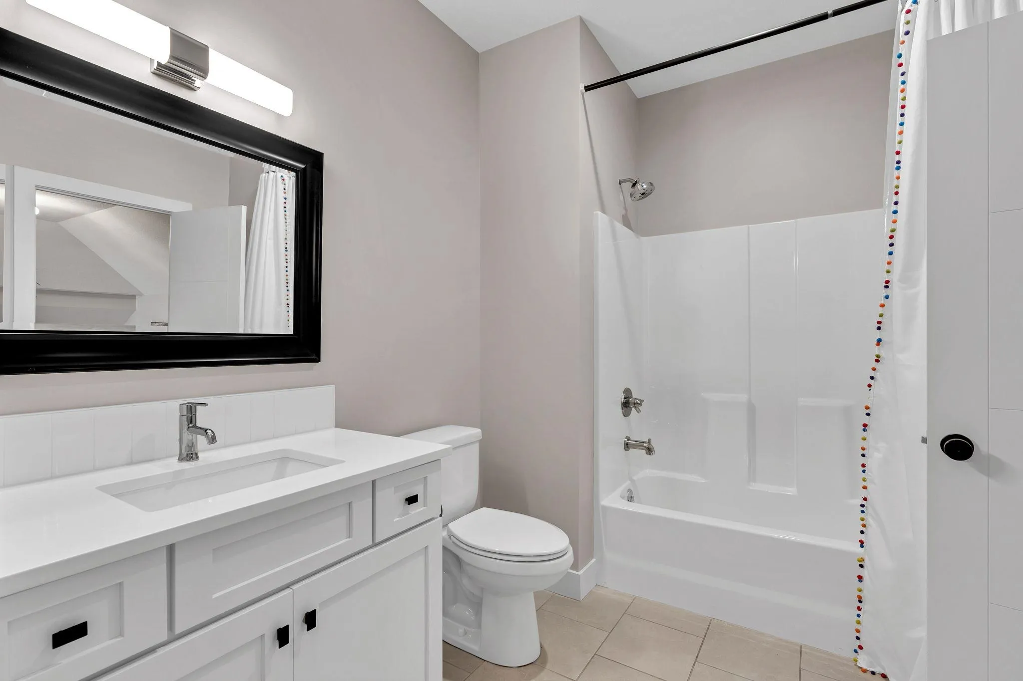 Wichita, Kansas 67205, United States, 4 Bedrooms Bedrooms, ,6 BathroomsBathrooms,Residential,Pending,183736