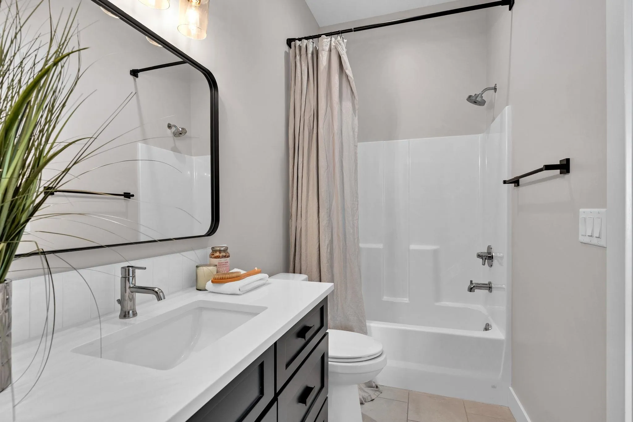 Wichita, Kansas 67205, United States, 4 Bedrooms Bedrooms, ,6 BathroomsBathrooms,Residential,Pending,183736