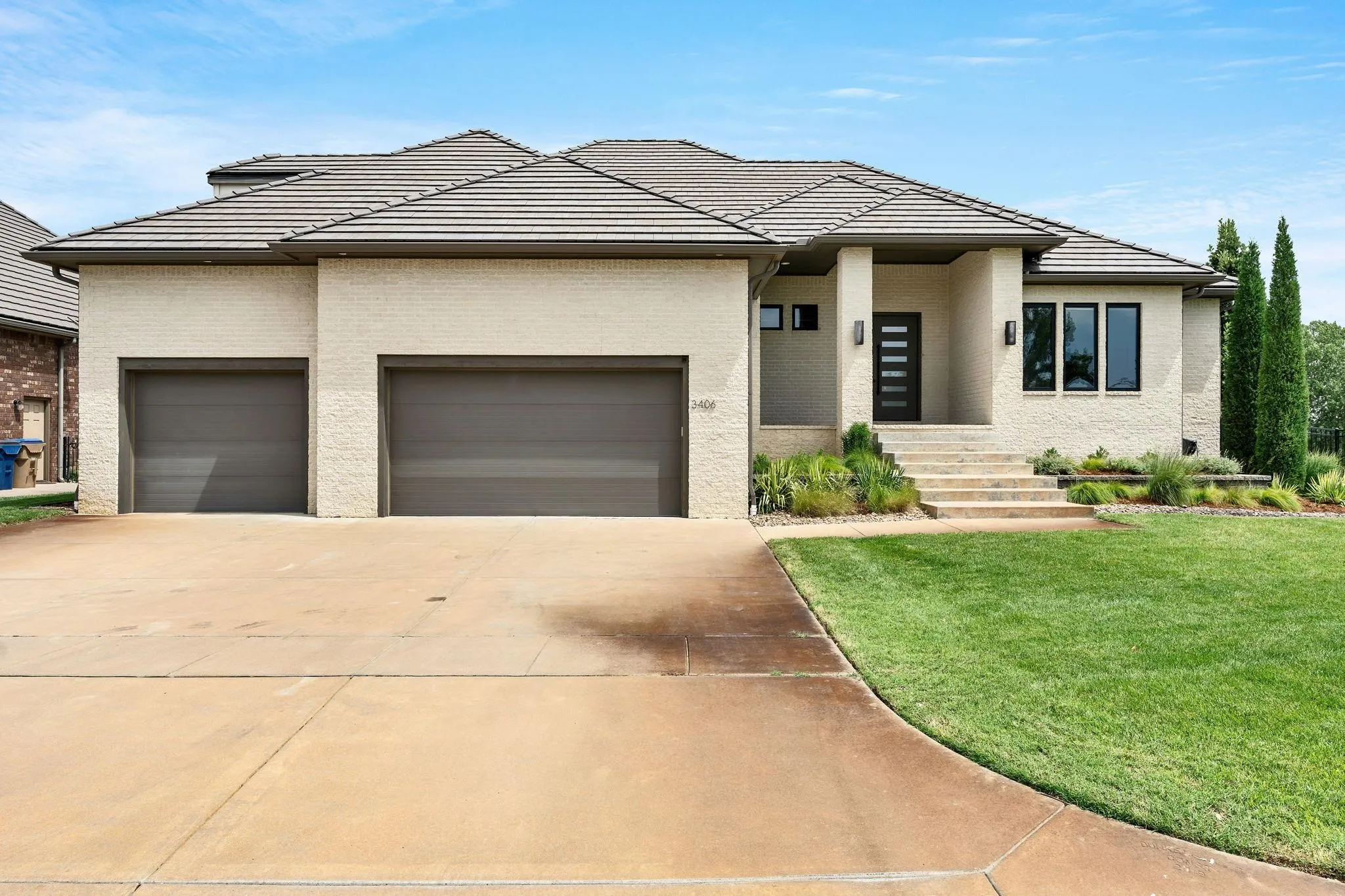 Wichita, Kansas 67205, United States, 4 Bedrooms Bedrooms, ,6 BathroomsBathrooms,Residential,Pending,183736