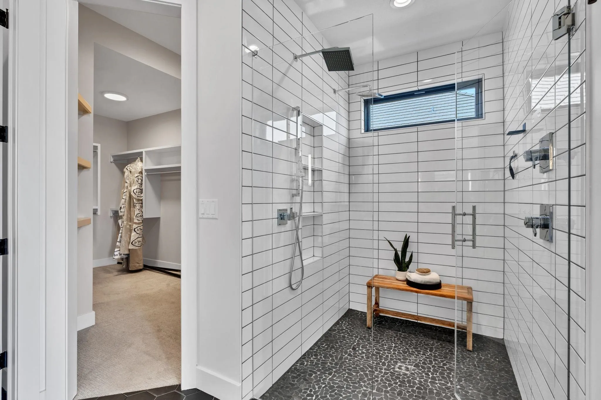 Wichita, Kansas 67205, United States, 4 Bedrooms Bedrooms, ,6 BathroomsBathrooms,Residential,Pending,183736