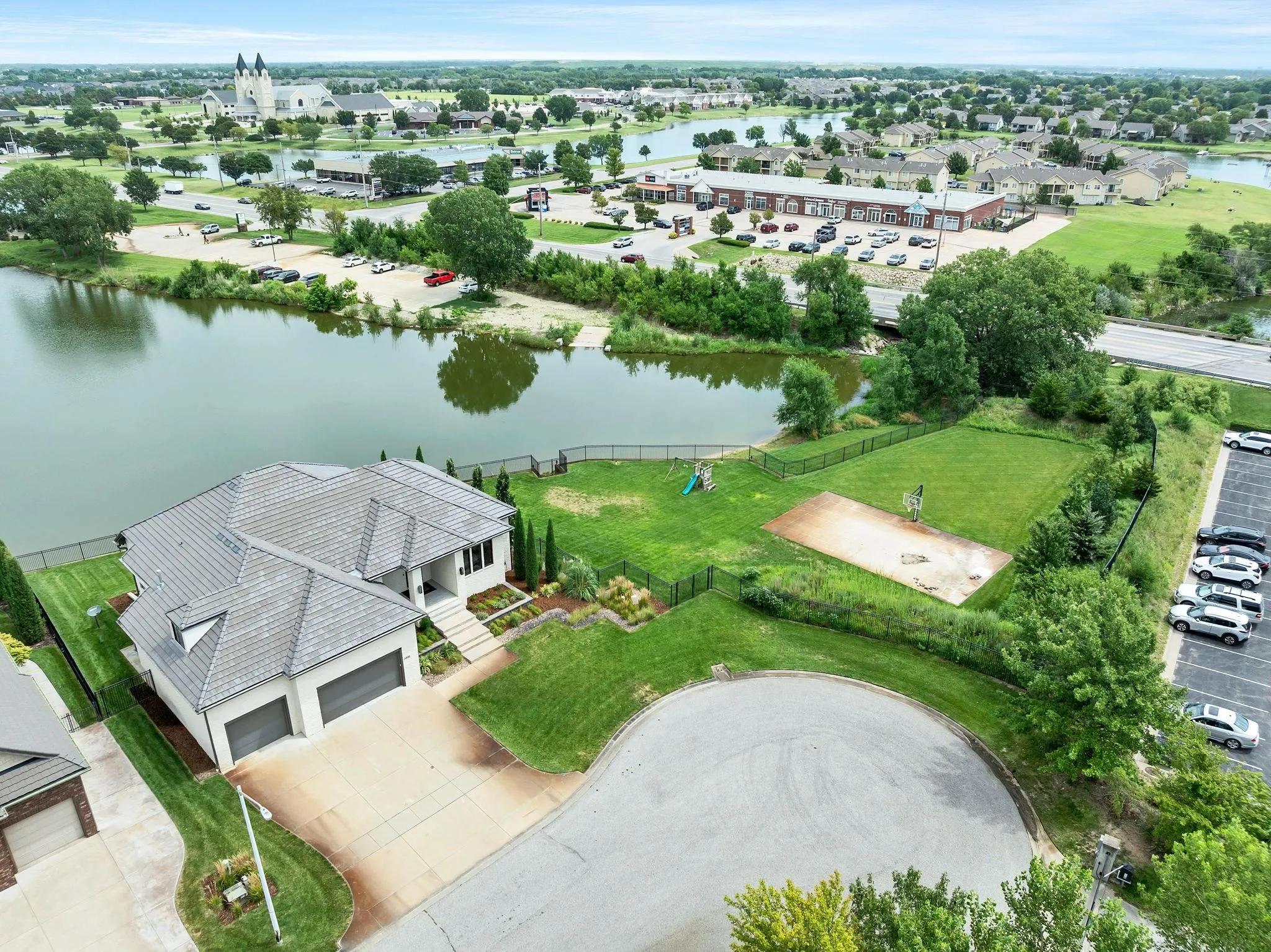 Wichita, Kansas 67205, United States, 4 Bedrooms Bedrooms, ,6 BathroomsBathrooms,Residential,Pending,183736