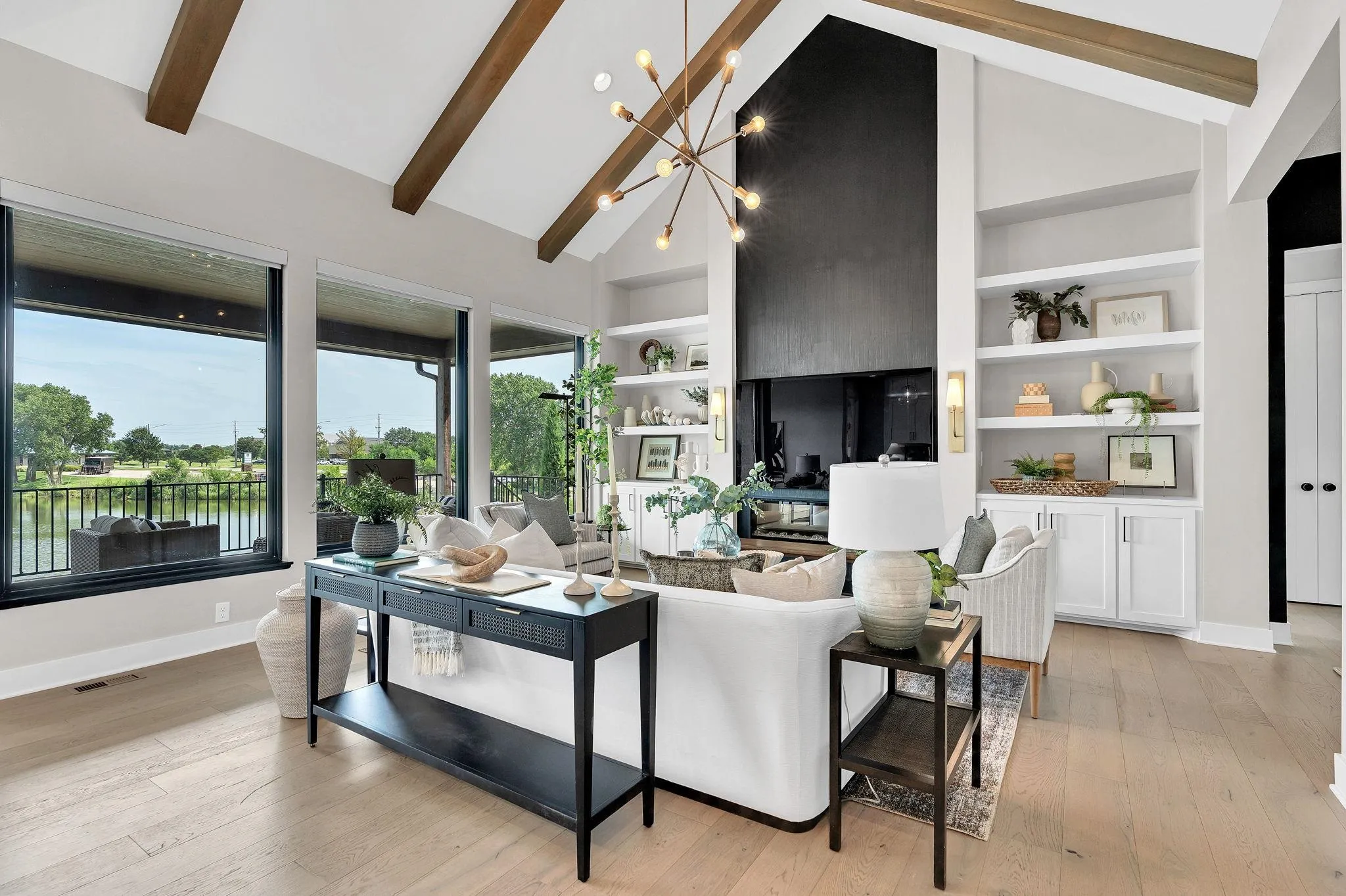 Wichita, Kansas 67205, United States, 4 Bedrooms Bedrooms, ,6 BathroomsBathrooms,Residential,Pending,183736