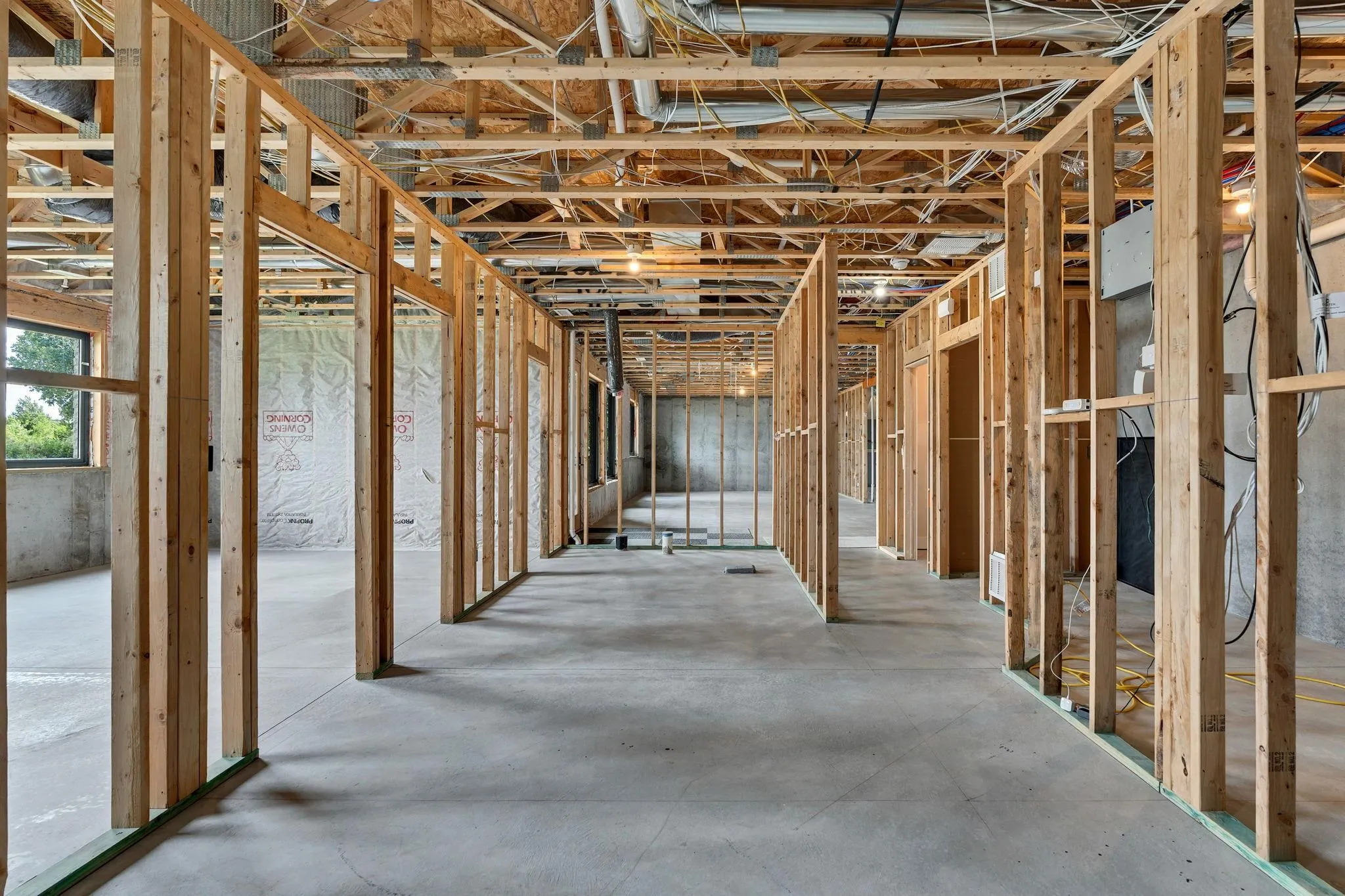 Wichita, Kansas 67205, United States, 4 Bedrooms Bedrooms, ,6 BathroomsBathrooms,Residential,Pending,183736