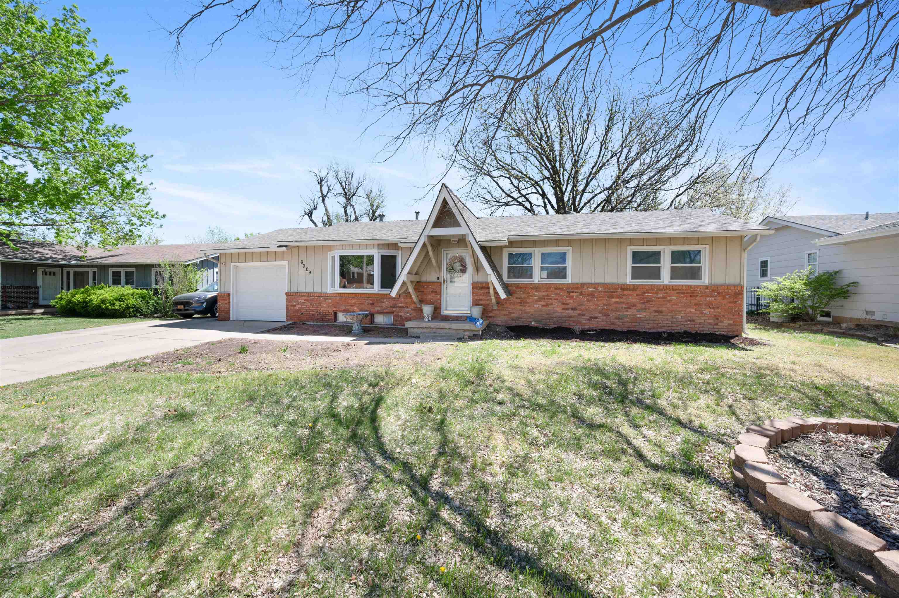 6009 E Clarendon St, Wichita, Kansas image 1