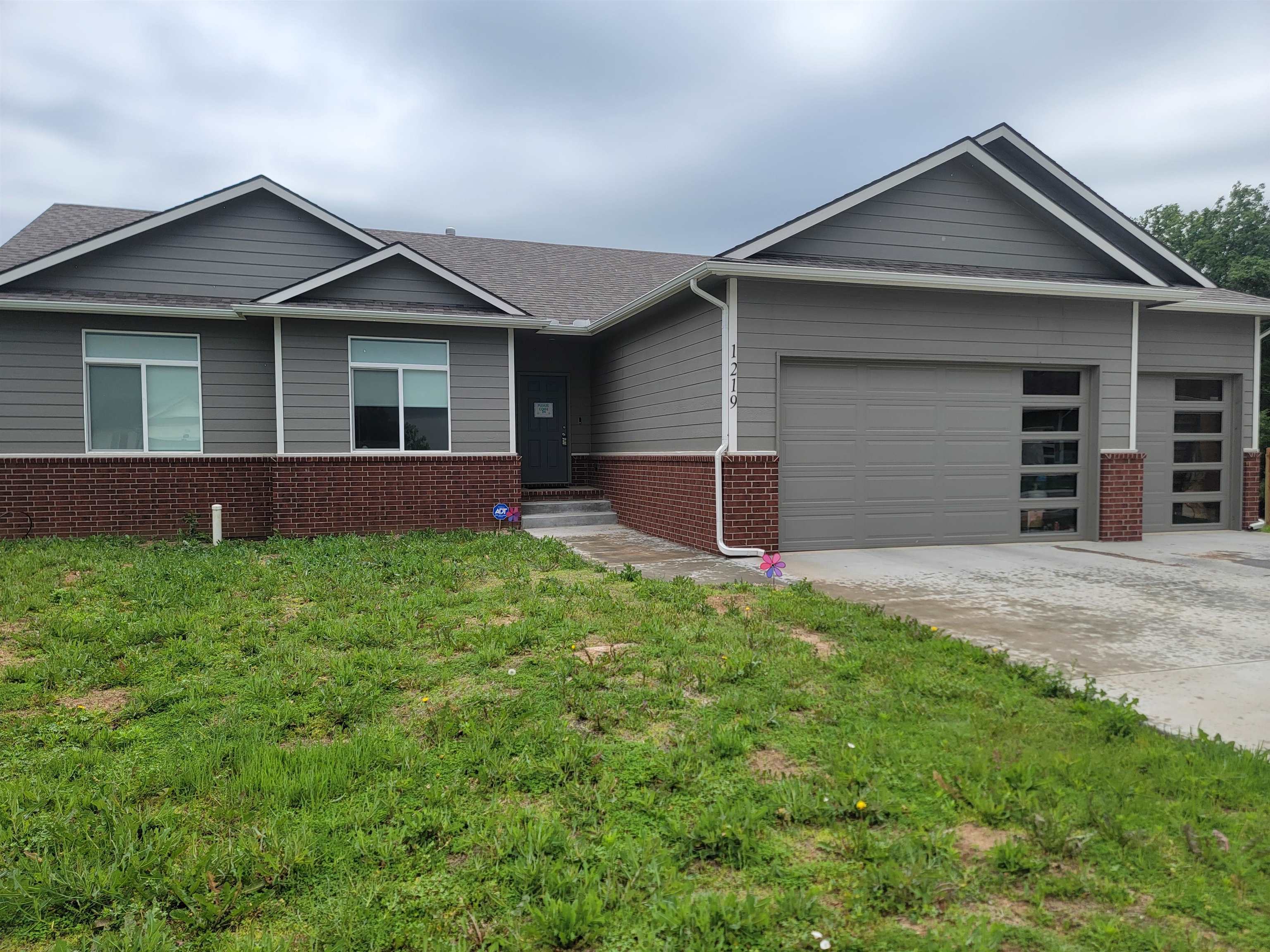 1219 S Sontag Dr, Derby, Kansas image 1