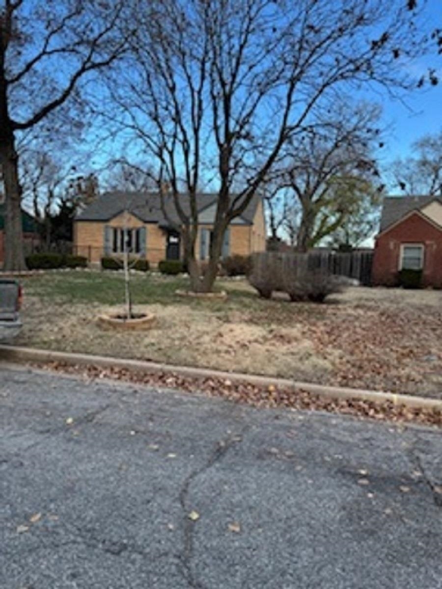 406 S Elpyco Ave, Wichita, Kansas image 2