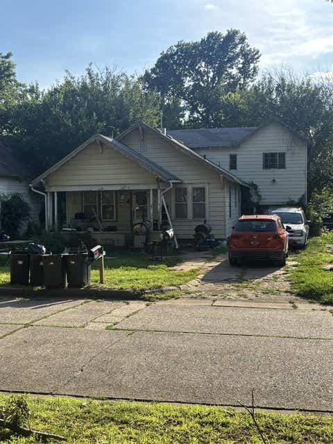 Homes For Sale - 207 Michigan St<br/> Cowley County, Winfield, KS 67156