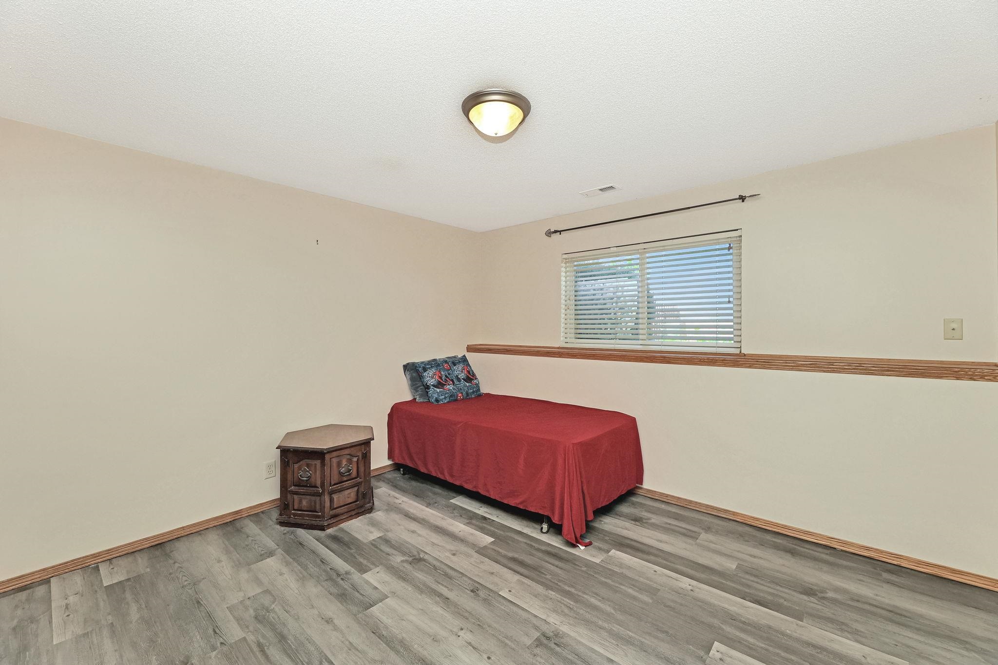 422 E Rolling Acres Ct, Park City, Kansas image 24
