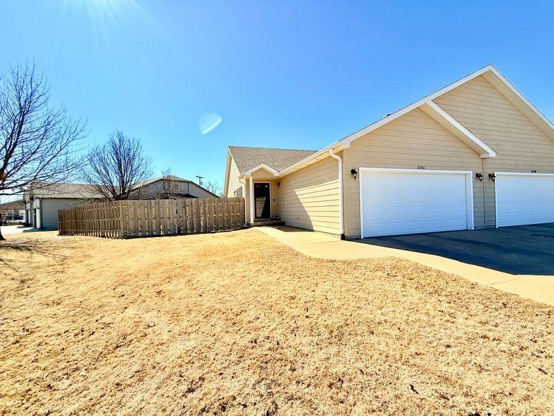 2142 Oxford Dr, Salina, Kansas image 31