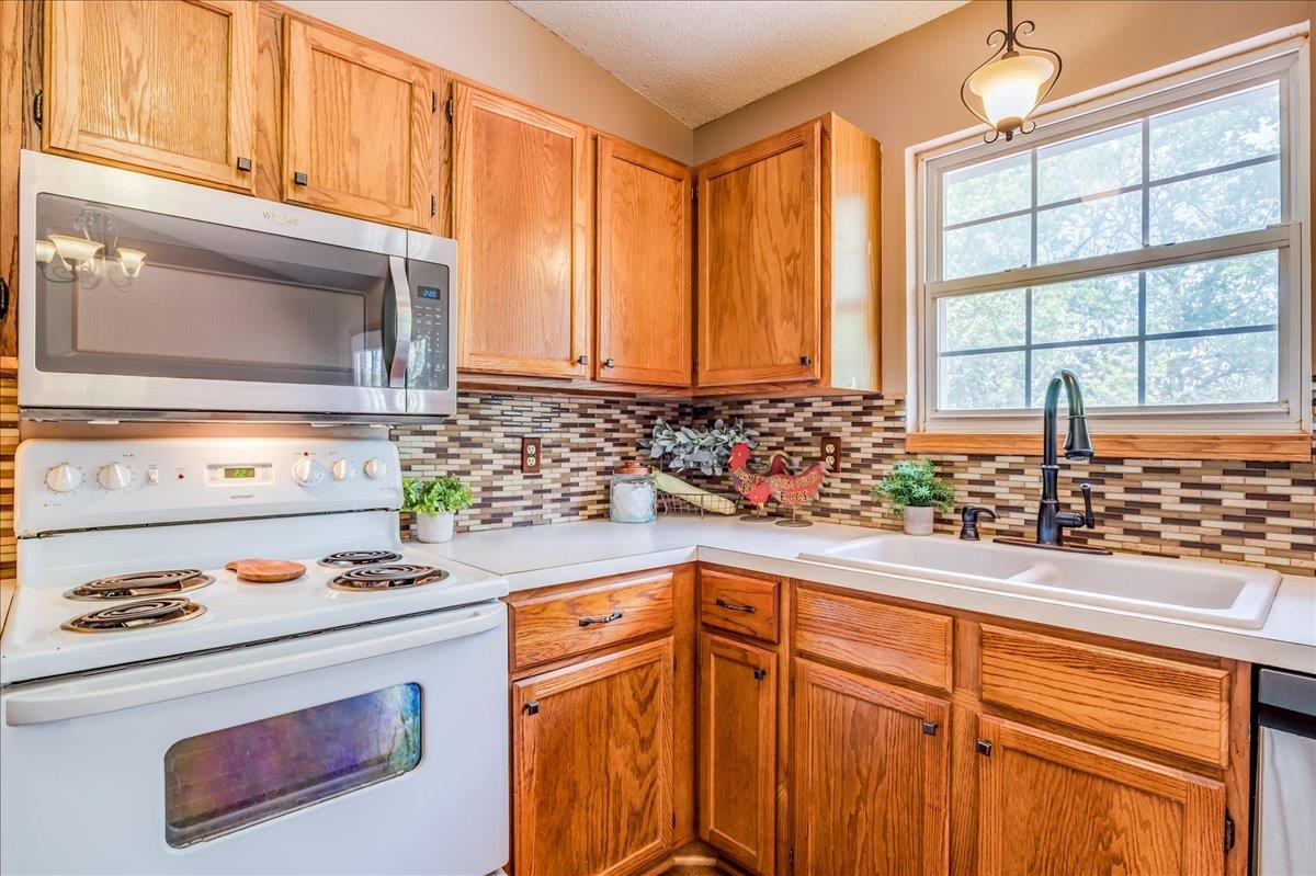 202 Sunflower St, Rose Hill, Kansas image 11