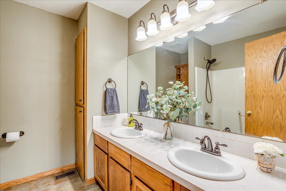 202 Sunflower St, Rose Hill, Kansas image 20