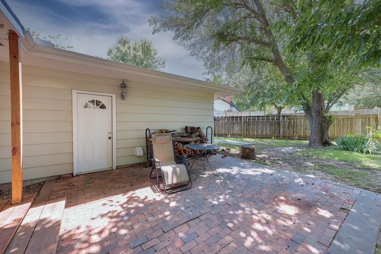 621 N Willow Dr, Derby, Kansas image 32