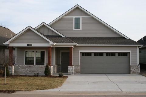 Townhouse For Sale - 2021 W 12th St<br/> Sedgwick County, Wichita, KS 67203