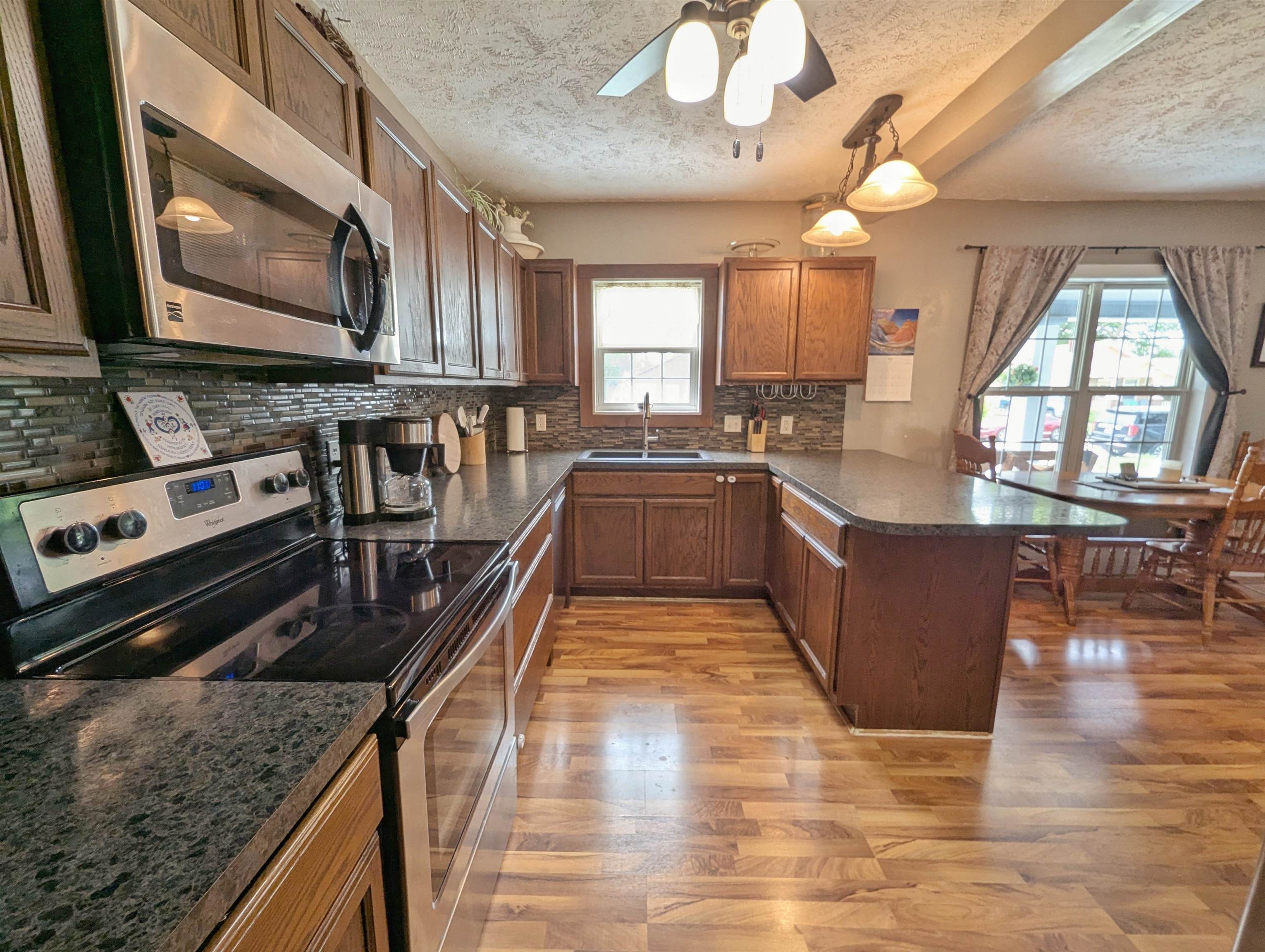 1115 Johnstown Ave, Salina, Kansas image 13