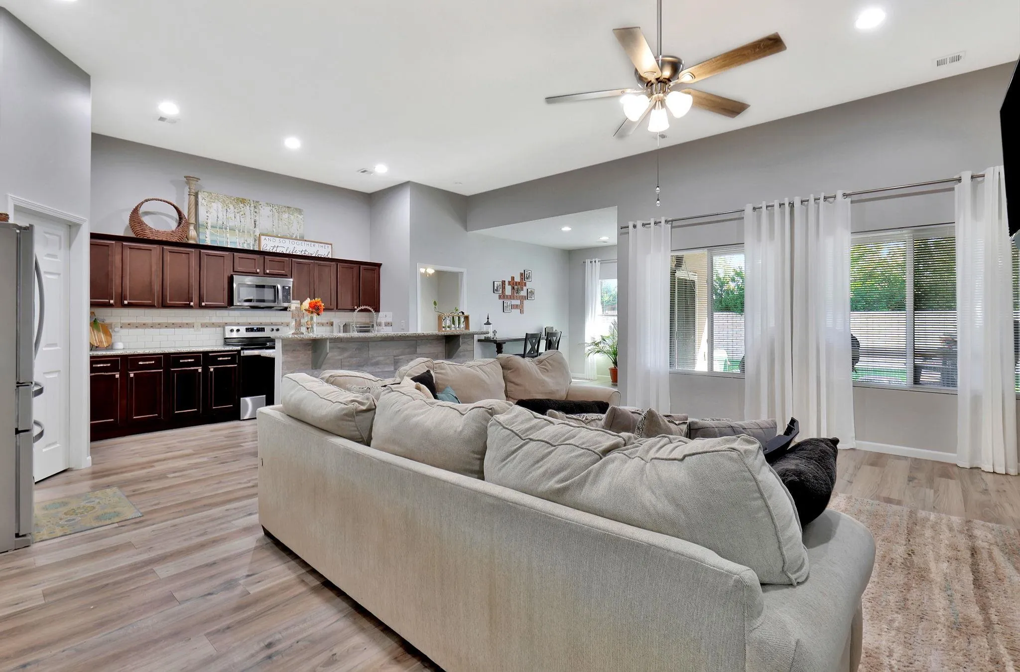 Wichita, Kansas 67226, United States, 5 Bedrooms Bedrooms, ,3 BathroomsBathrooms,Residential,Active,238473