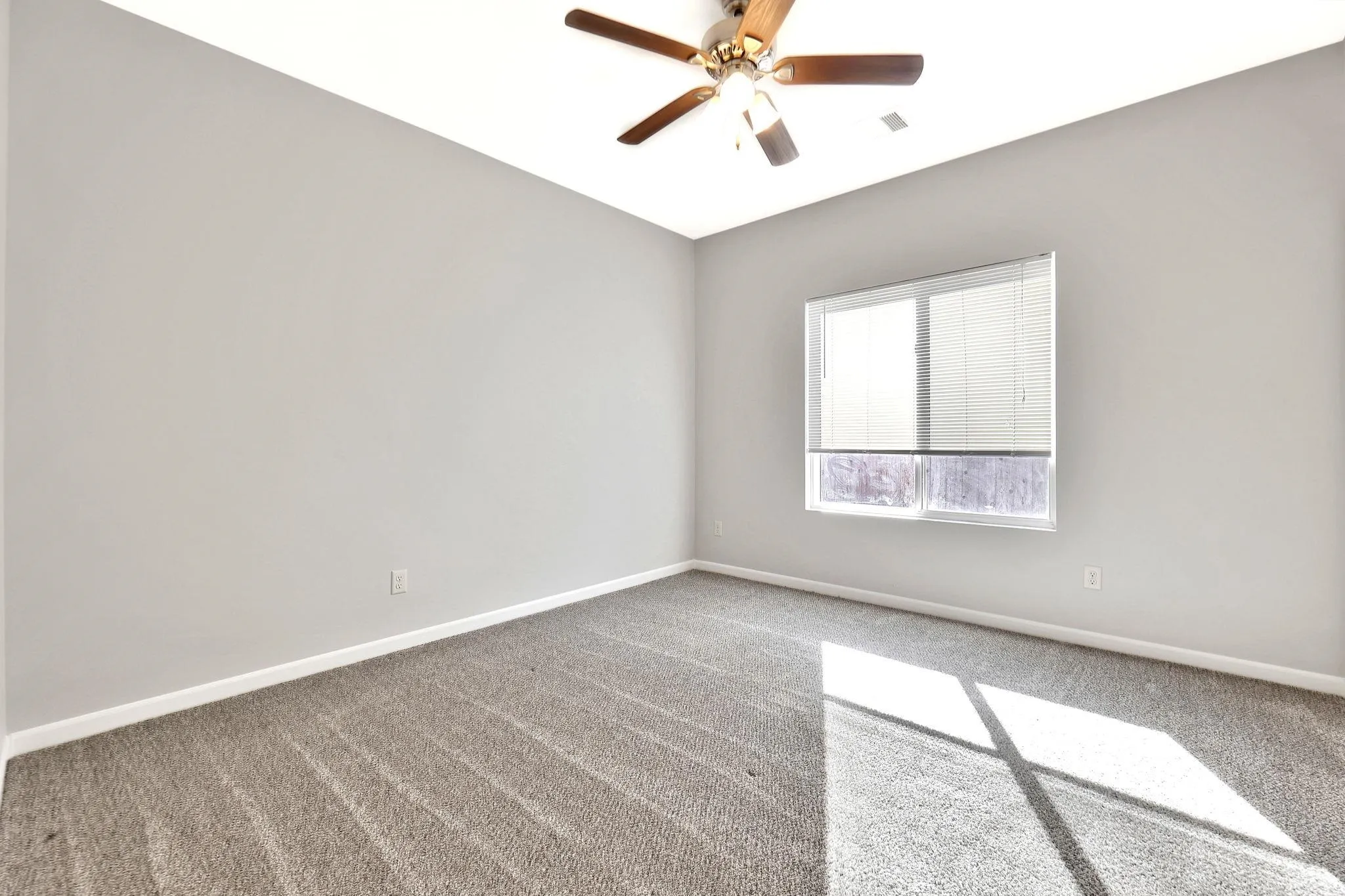 Wichita, Kansas 67226, United States, 5 Bedrooms Bedrooms, ,3 BathroomsBathrooms,Residential,Active,238473