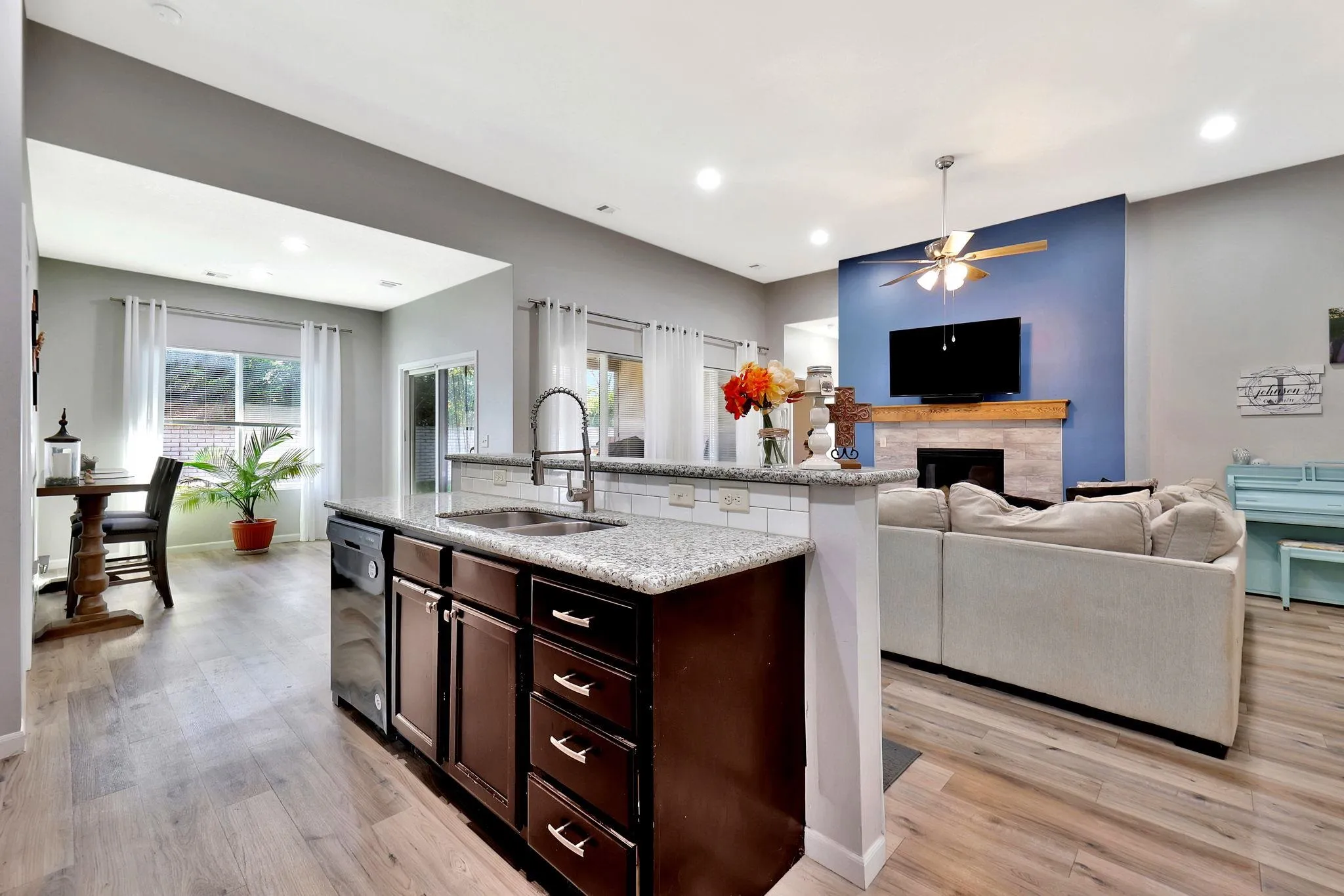 Wichita, Kansas 67226, United States, 5 Bedrooms Bedrooms, ,3 BathroomsBathrooms,Residential,Active,238473