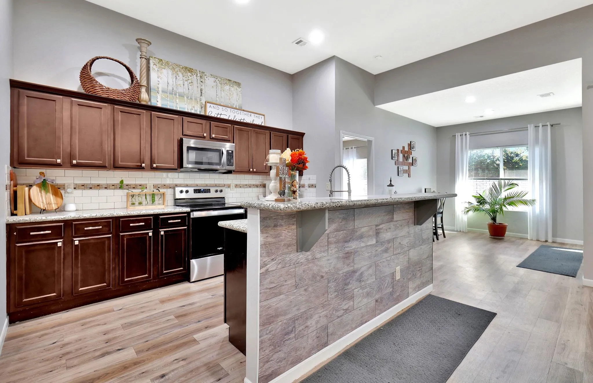 Wichita, Kansas 67226, United States, 5 Bedrooms Bedrooms, ,3 BathroomsBathrooms,Residential,Active,238473