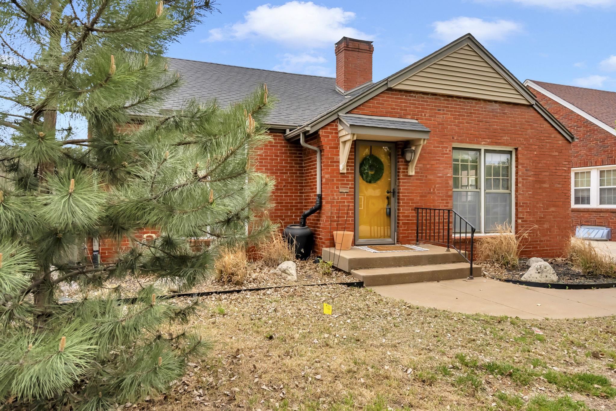 121 N Glendale St, Wichita, Kansas image 2