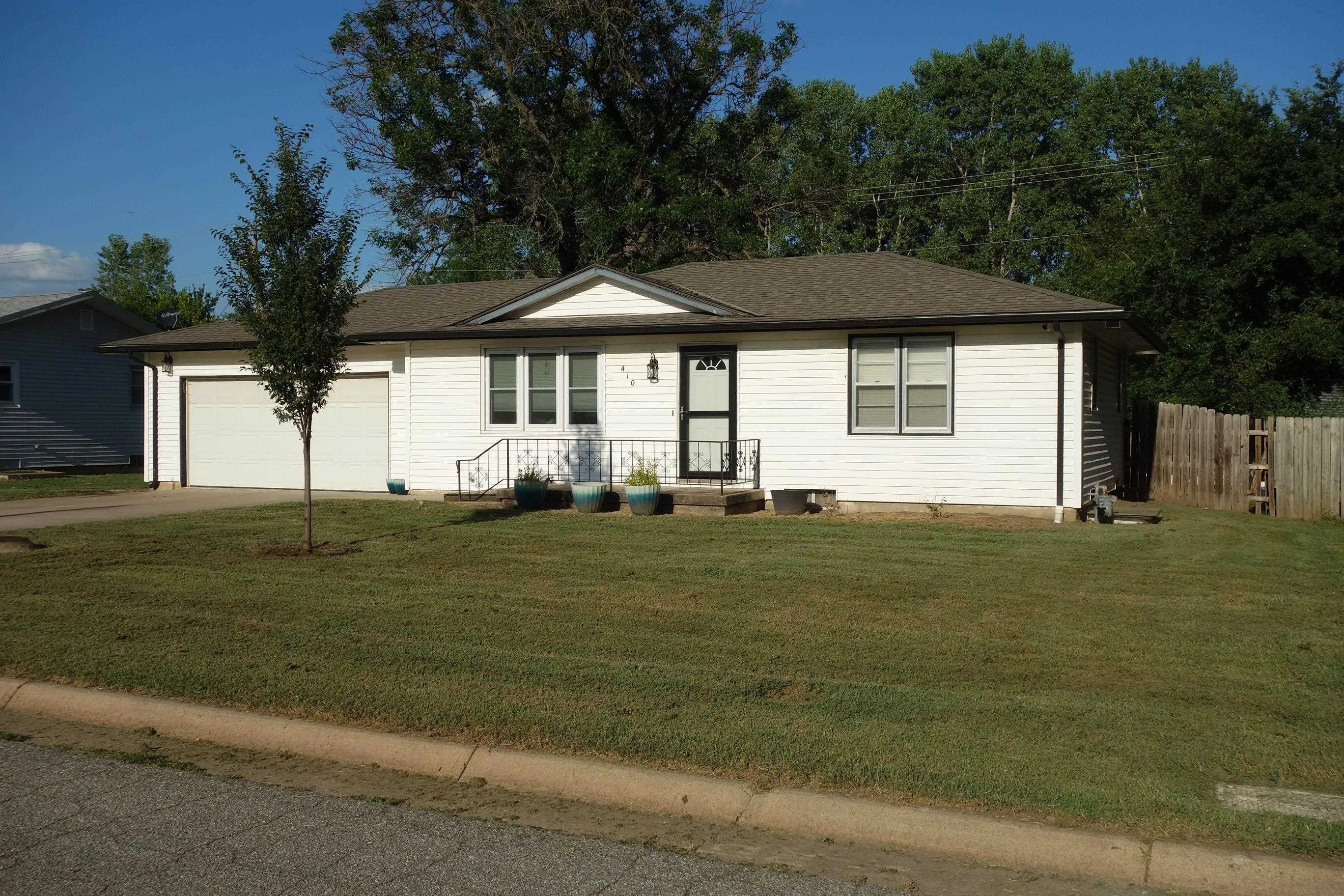 Mulvane, Kansas 67110, United States, 3 Bedrooms Bedrooms, ,2 BathroomsBathrooms,Residential,Active,196493