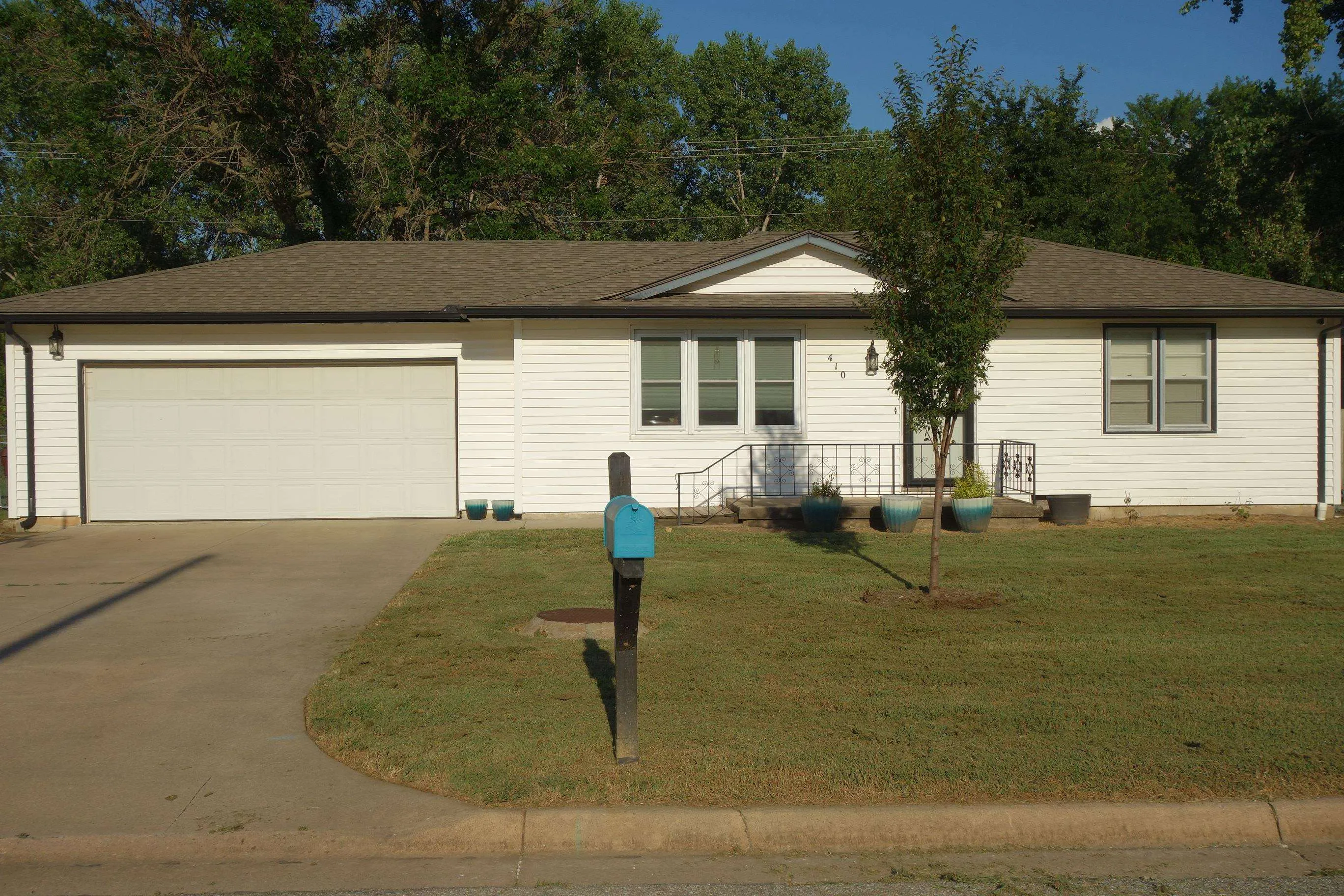 Mulvane, Kansas 67110, United States, 3 Bedrooms Bedrooms, ,2 BathroomsBathrooms,Residential,Active,196493