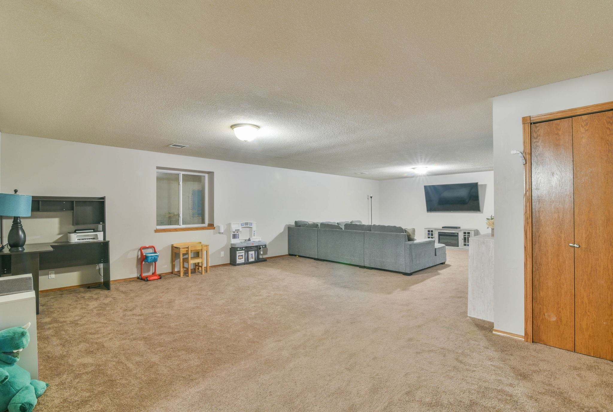3617 Whispering Brook Ct, Wichita, Kansas image 22