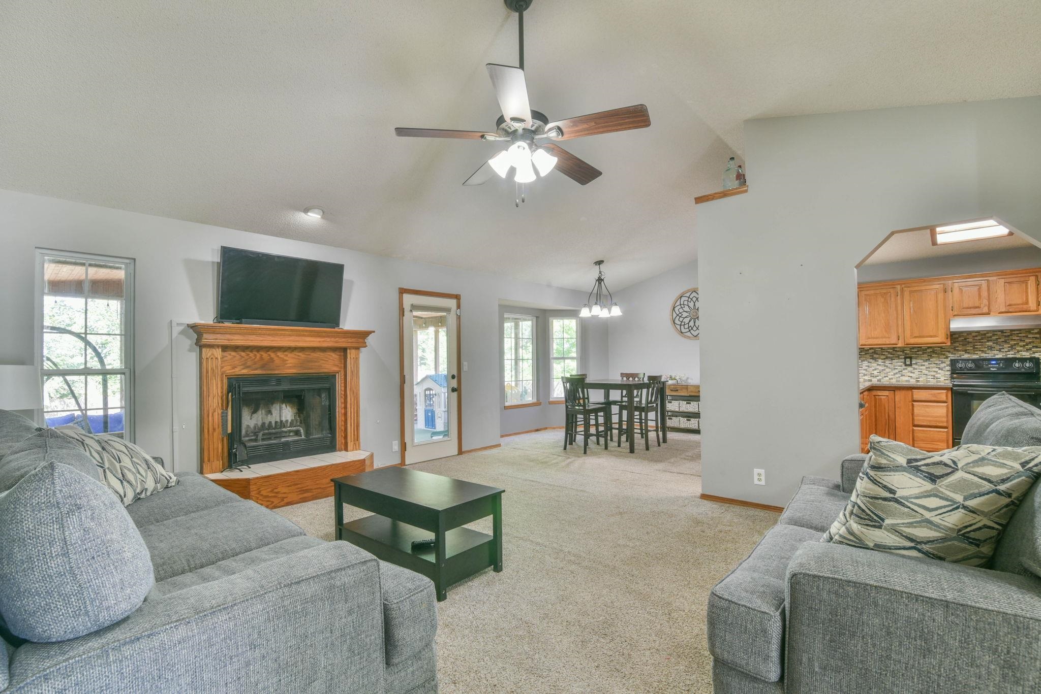 3617 Whispering Brook Ct, Wichita, Kansas image 2