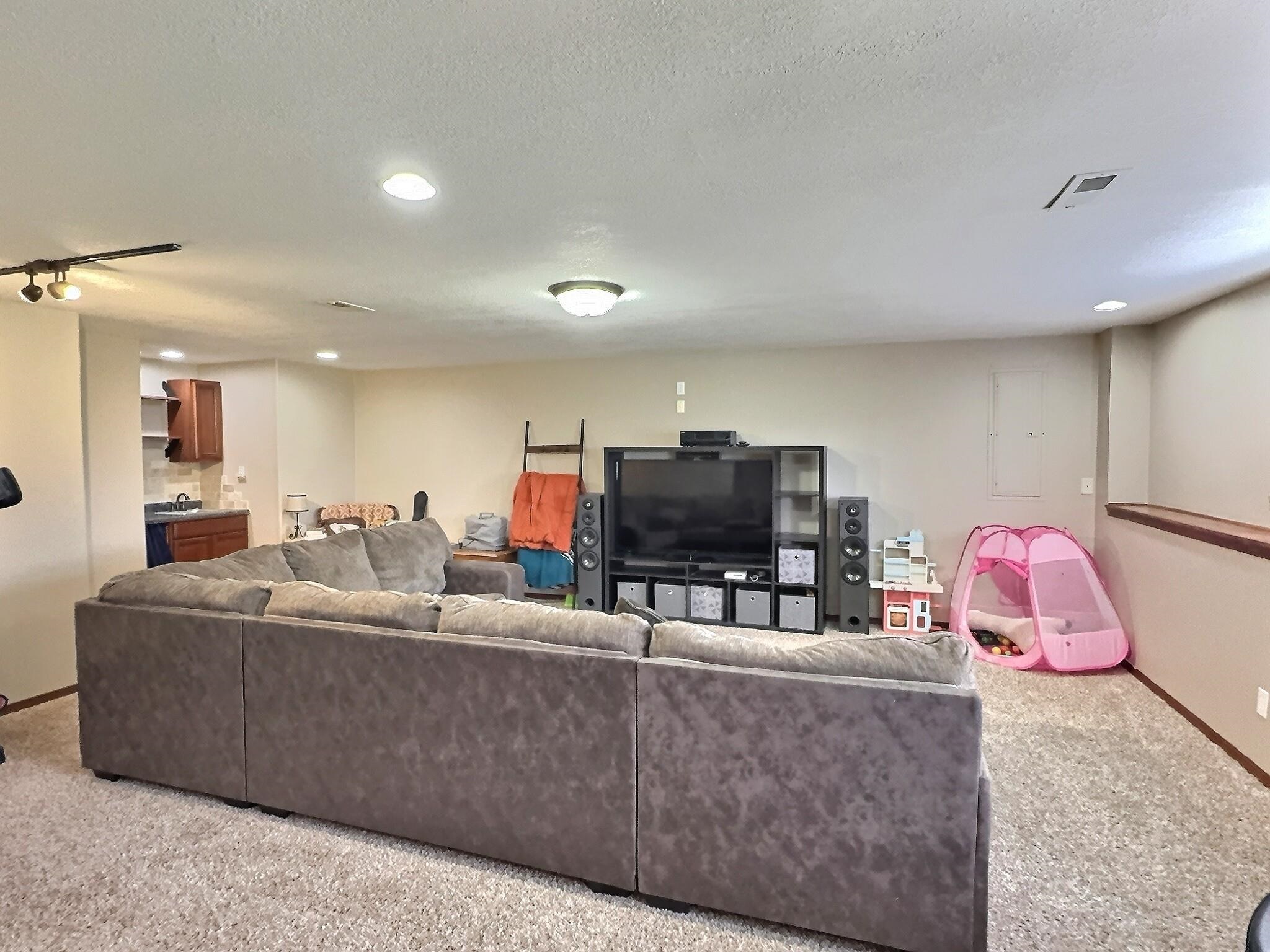 620 Goldspike Ct, Newton, Kansas image 21