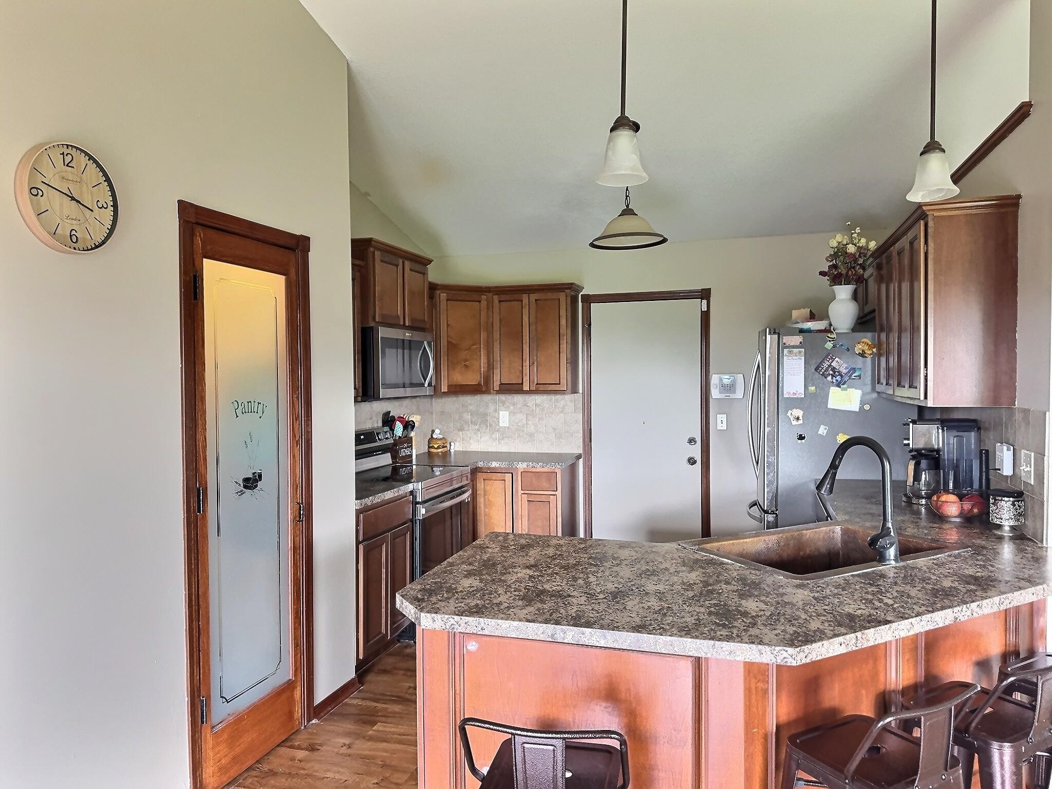620 Goldspike Ct, Newton, Kansas image 6