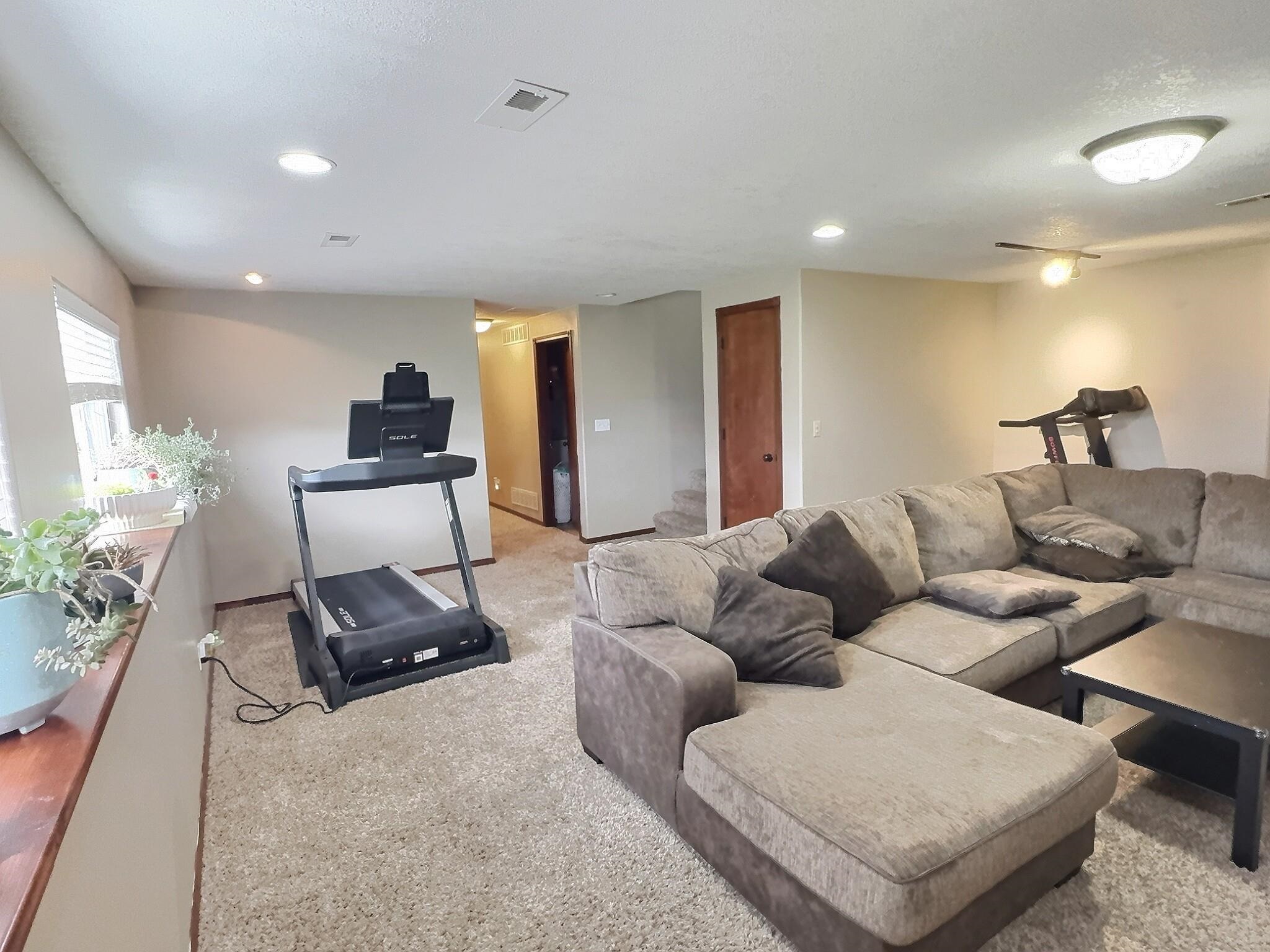 620 Goldspike Ct, Newton, Kansas image 20