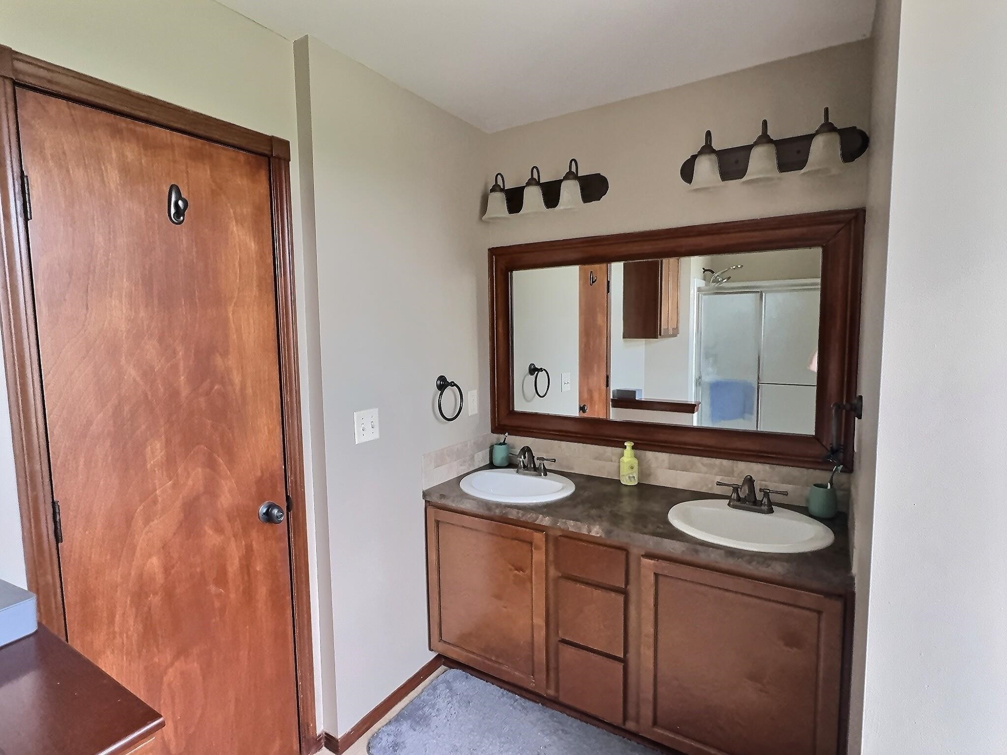620 Goldspike Ct, Newton, Kansas image 14