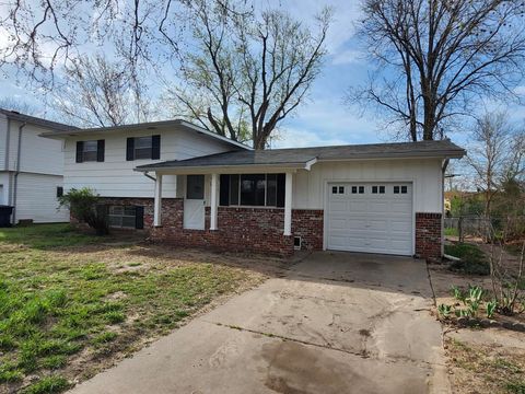 Homes For Sale - 1931 E 50th St S St<br/> Sedgwick County, Wichita, KS 67216