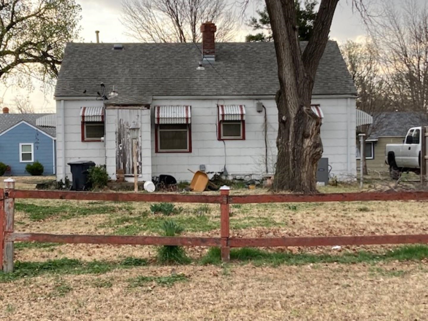 457 N Glenn St, Wichita, Kansas image 2