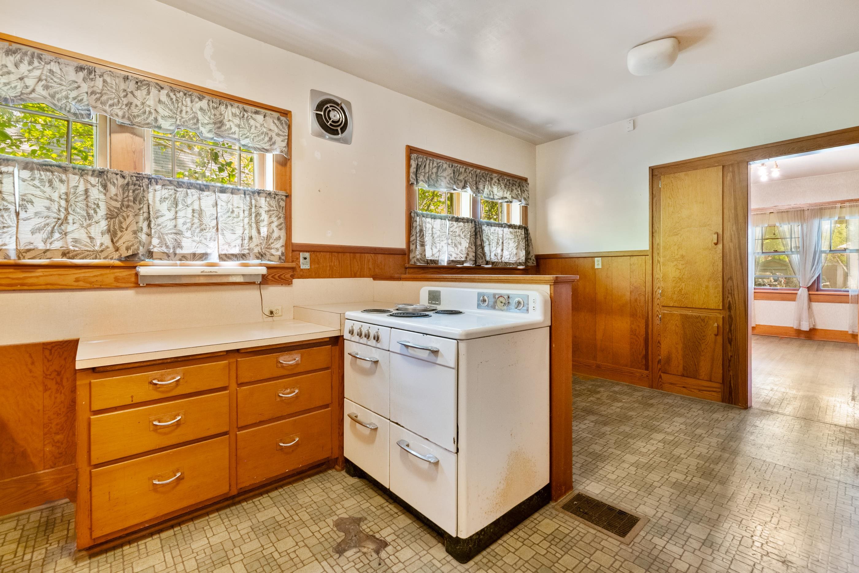344 N Green St, Wichita, Kansas image 10