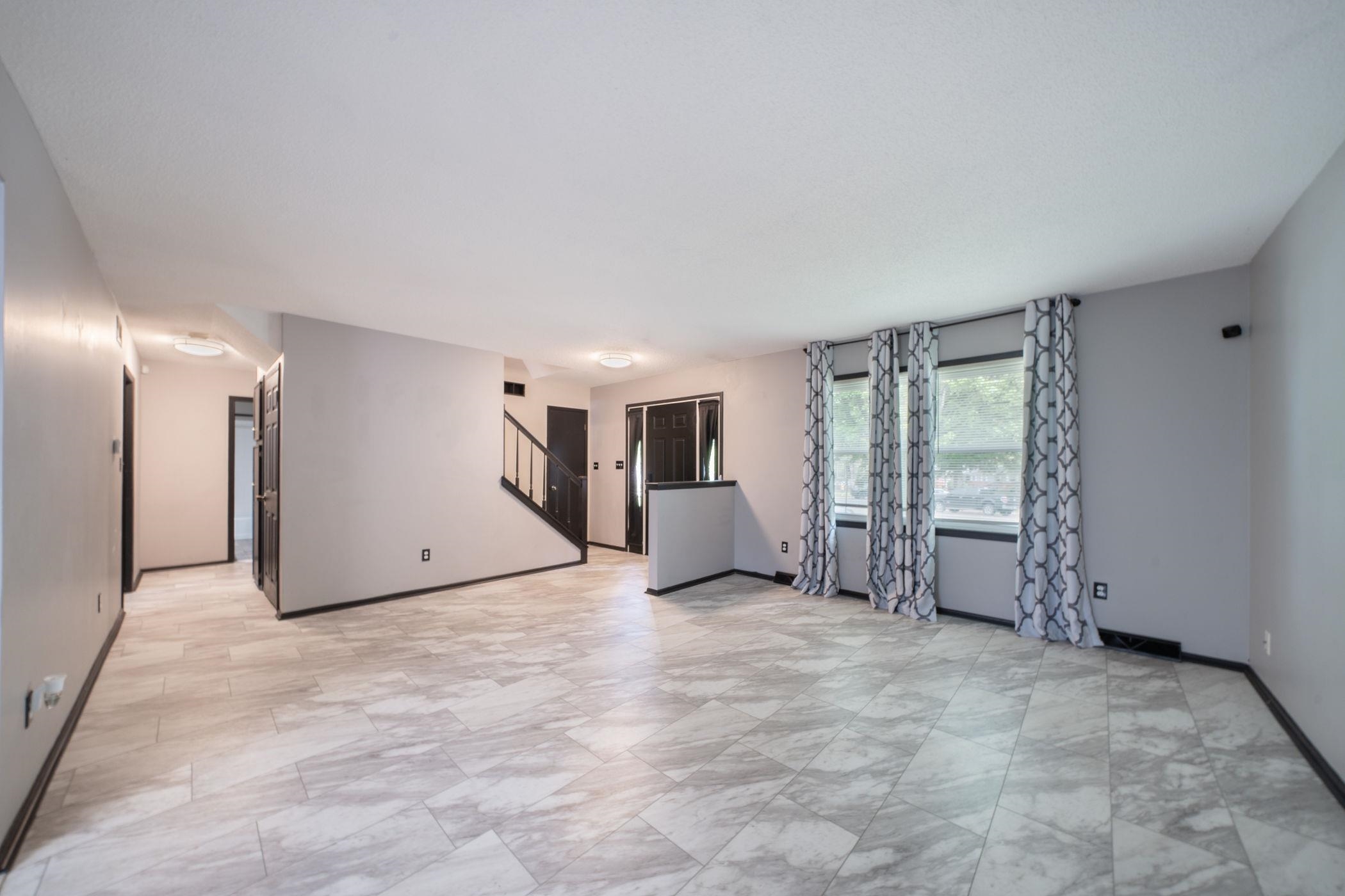 617 N Willow Dr, Derby, Kansas image 2