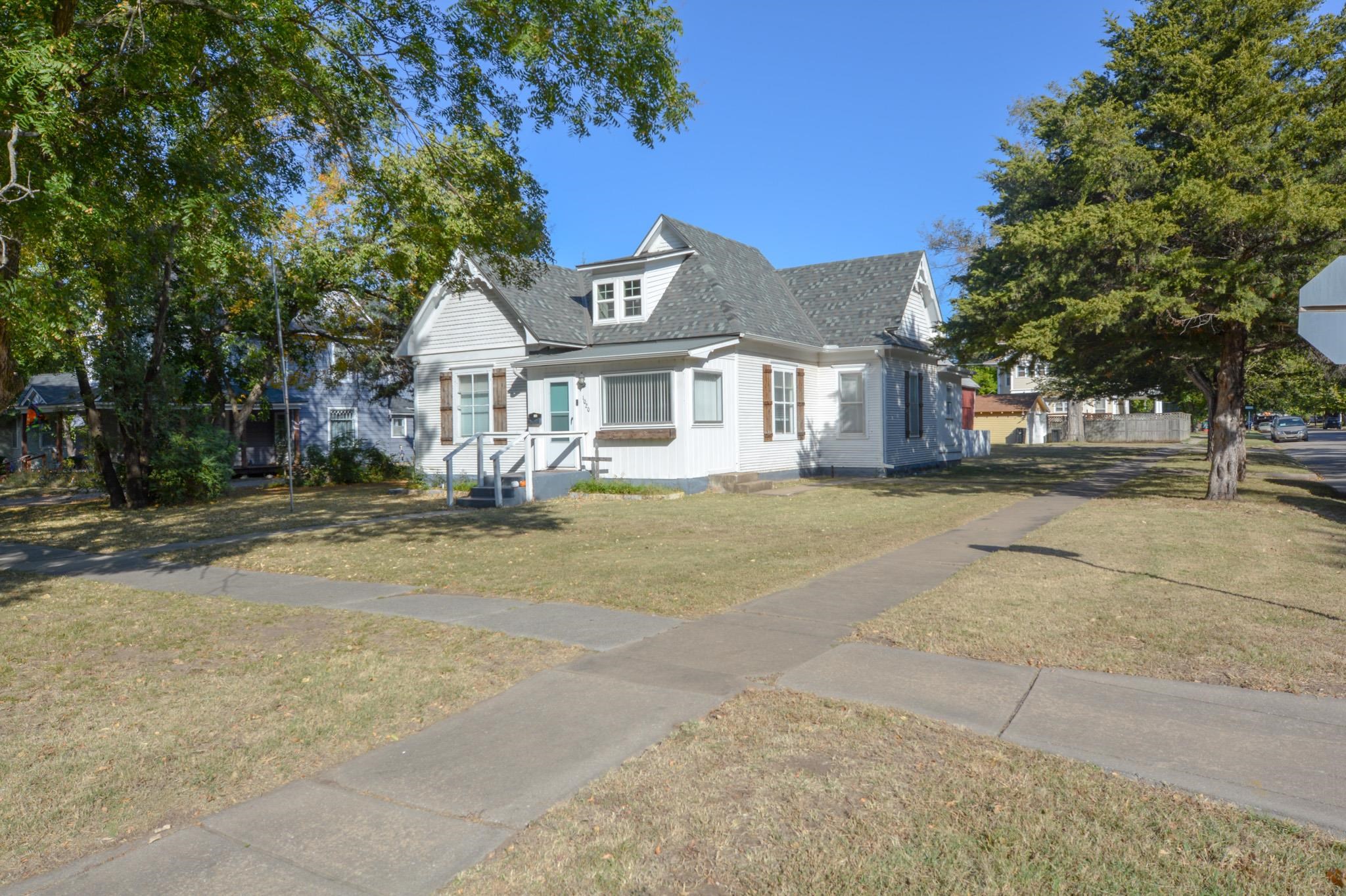 1020 E 8th Ave, Winfield, Kansas image 3