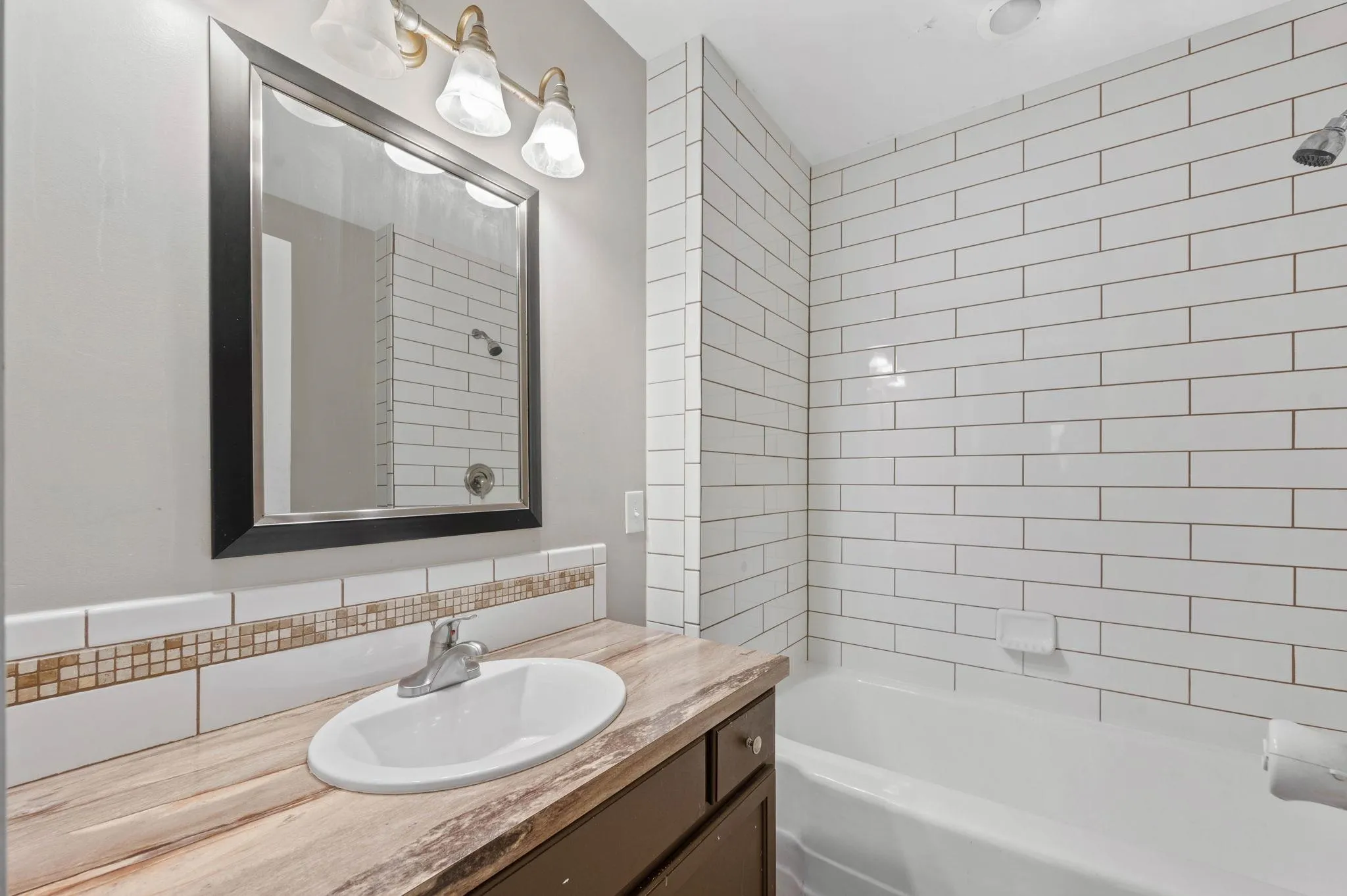 Wichita, Kansas 67211, United States, 3 Bedrooms Bedrooms, ,1 BathroomBathrooms,Residential,Active,199816