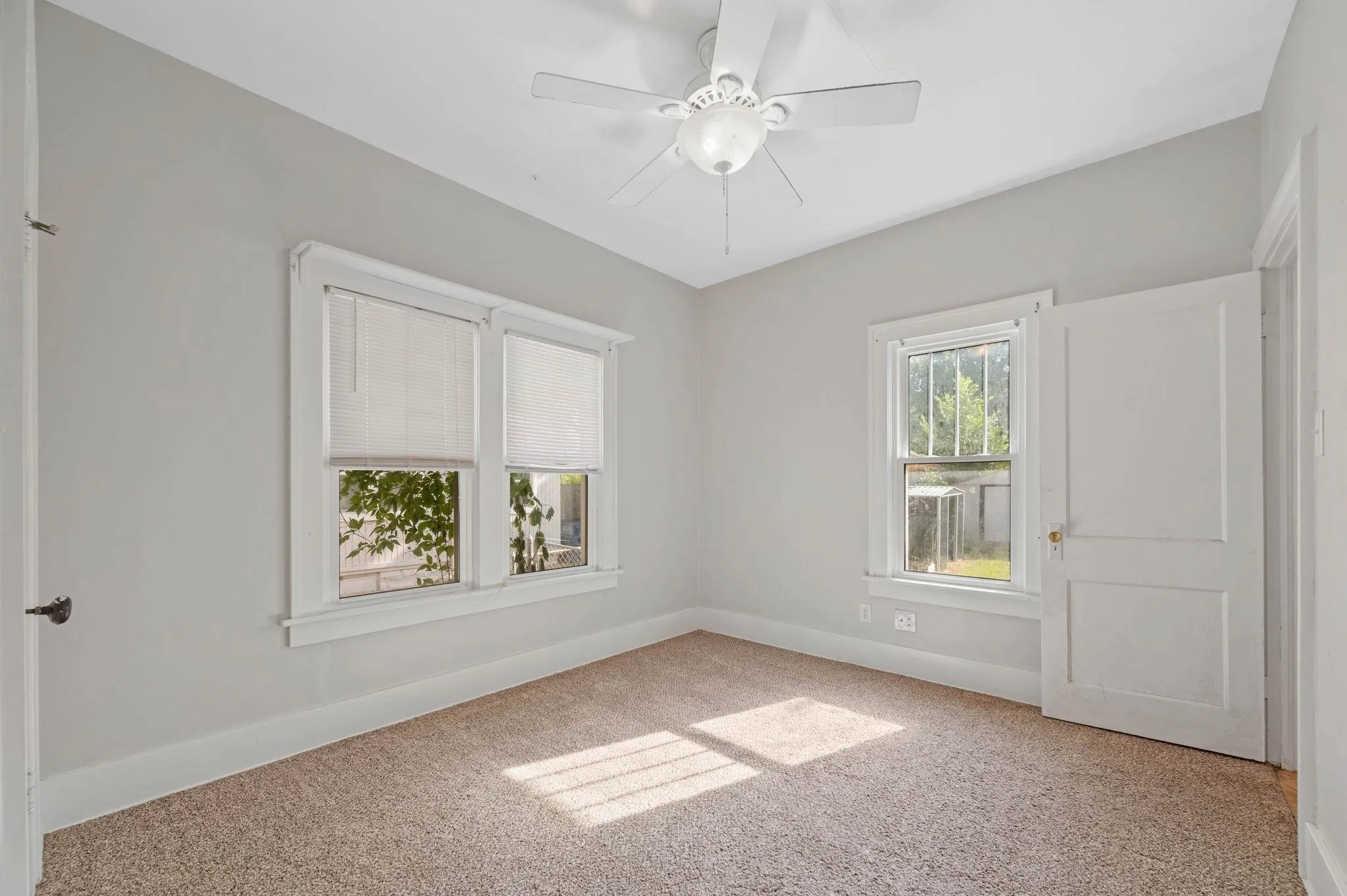 Wichita, Kansas 67211, United States, 3 Bedrooms Bedrooms, ,1 BathroomBathrooms,Residential,Active,199816