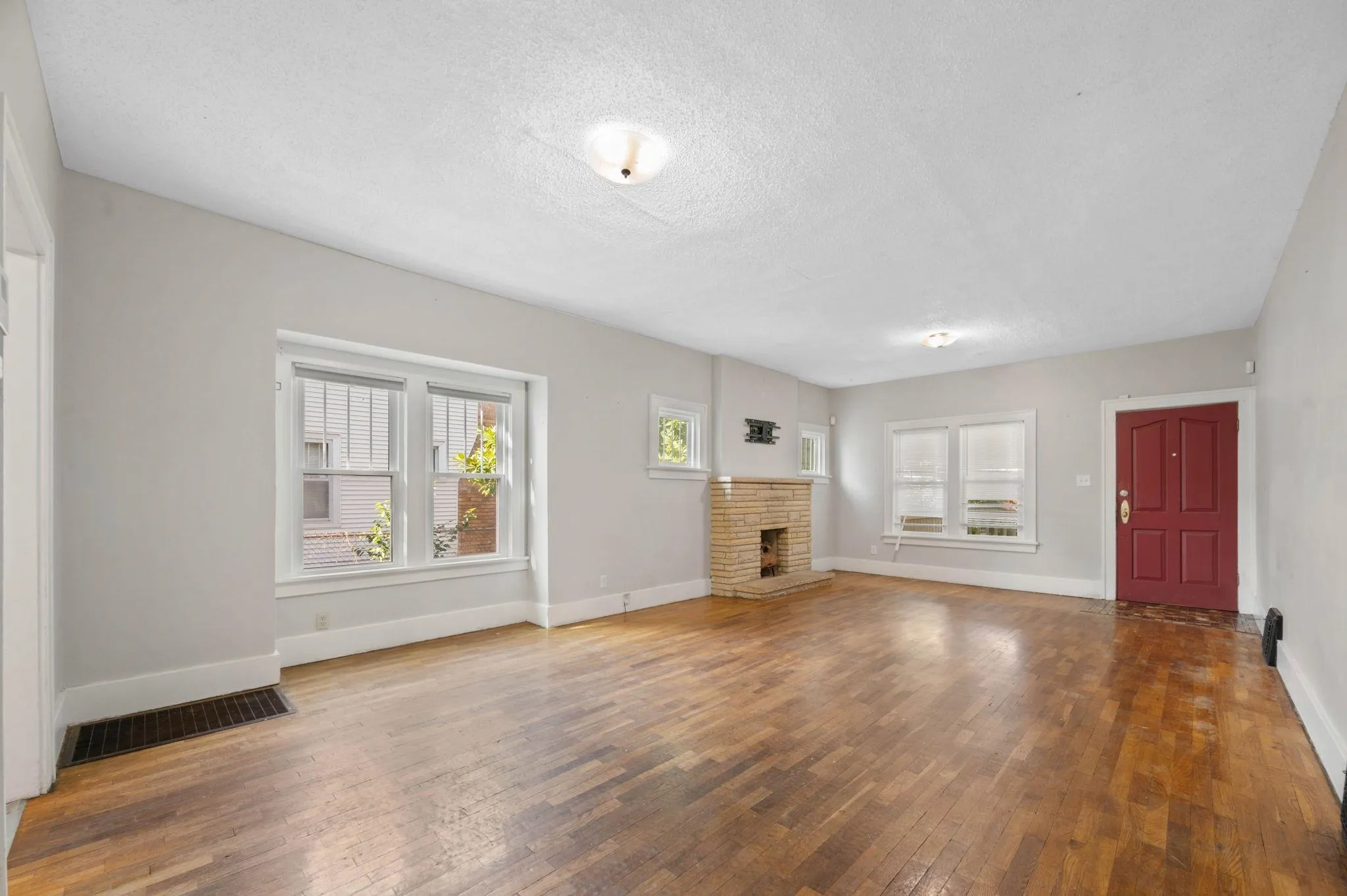 Wichita, Kansas 67211, United States, 3 Bedrooms Bedrooms, ,1 BathroomBathrooms,Residential,Active,199816