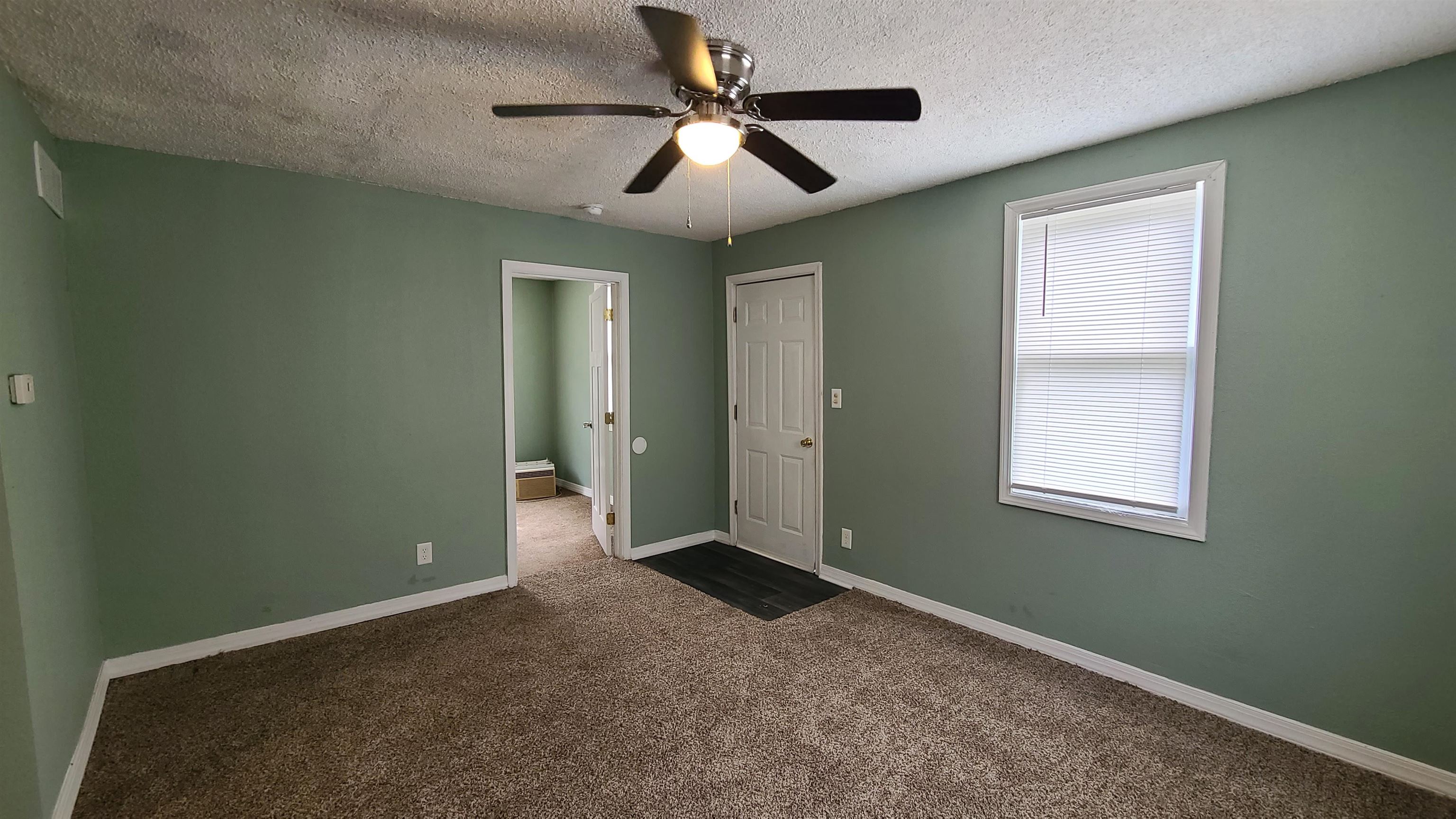 812 E 4th St, Wellington, Kansas image 11