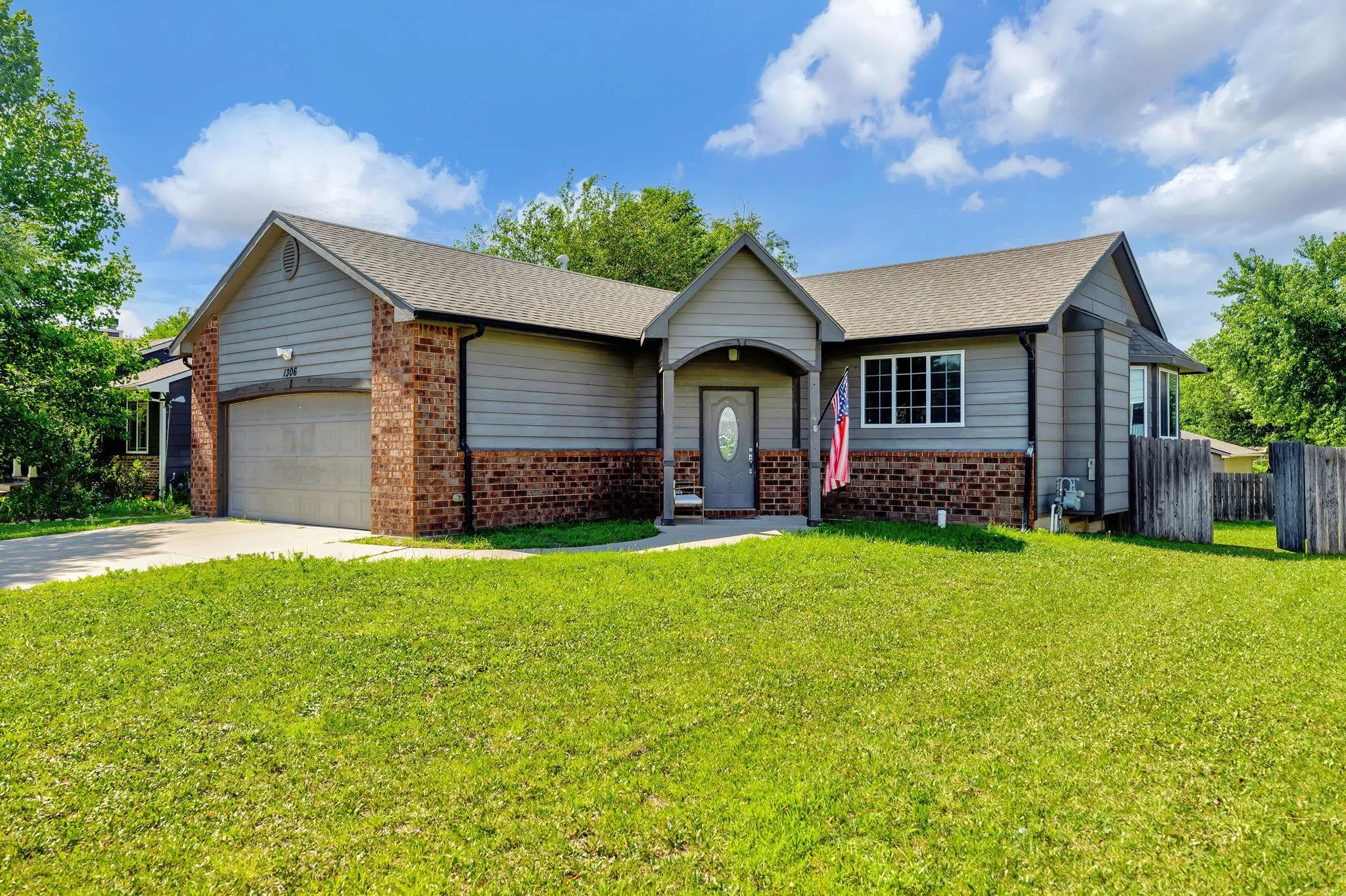 Wichita, Kansas 67216, United States, 4 Bedrooms Bedrooms, ,3 BathroomsBathrooms,Residential,Active,160750