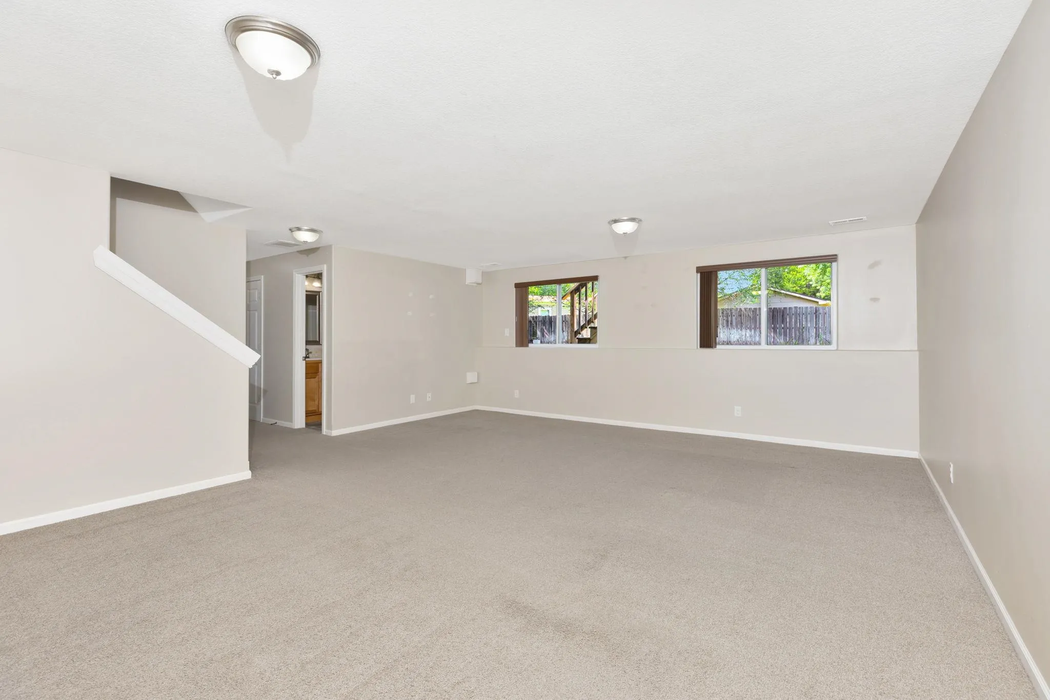 Wichita, Kansas 67216, United States, 4 Bedrooms Bedrooms, ,3 BathroomsBathrooms,Residential,Active,160750